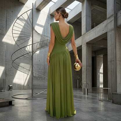 Elegant Waist-cinching Pleated Evening Gown Sleeveless Slit Long Dress